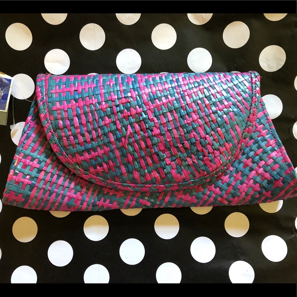Vintage Pink and blue wicker clutch! 💓💙